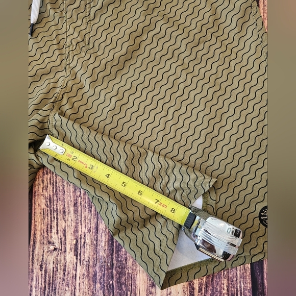 United By Blue Men’s Size 36 Quick Dry Sustainable Swim Shorts Trunks Boardshort - Picture 9 of 9